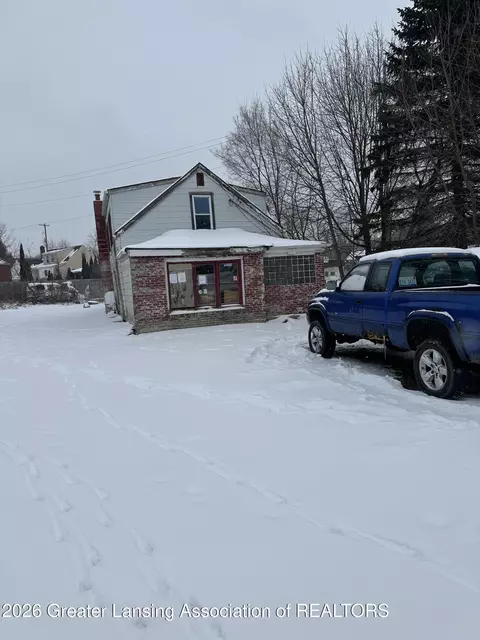 2112 N High St, Lansing, MI 48906