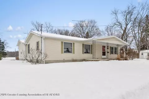 208 W Oak St, Elsie, MI 48831