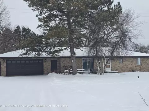 2407 W Clark Rd, Lansing, MI 48906