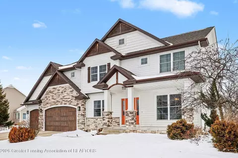 6072 Sleepy Hollow Ln, East Lansing, MI 48823