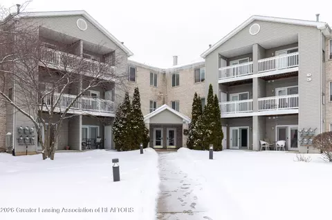 338 W Saginaw St #46, East Lansing, MI 48823