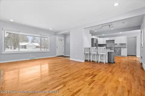 4523 Chippewa Dr, Okemos, MI 48864 photo 7