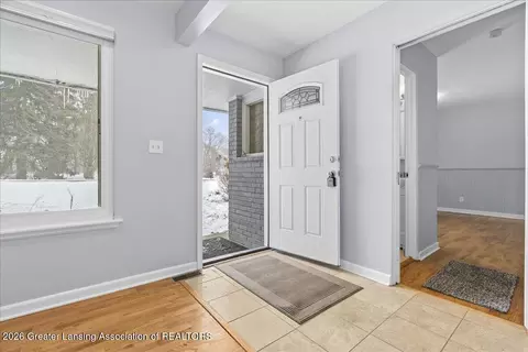4523 Chippewa Dr, Okemos, MI 48864 photo 6