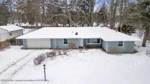 4523 Chippewa Dr, Okemos, MI 48864 photo 3