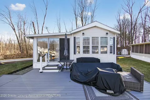 716 Bayside Ln, Coldwater, MI 49036