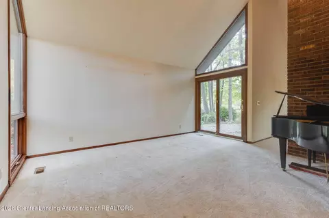 Living - 1991 Cimarron Dr, Okemos, MI 48864 photo 6 of 9