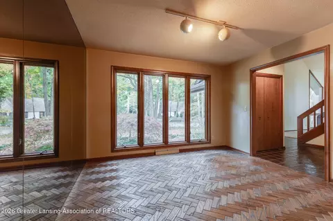 Living - 1991 Cimarron Dr, Okemos, MI 48864 photo 8 of 9