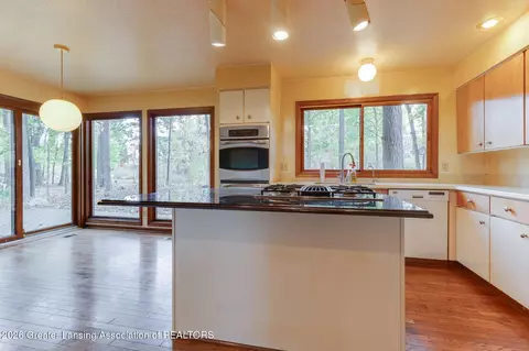 Kitchen - 1991 Cimarron Dr, Okemos, MI 48864 photo 5 of 5