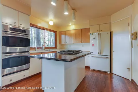 Kitchen - 1991 Cimarron Dr, Okemos, MI 48864 photo 1 of 5