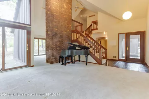 Living - 1991 Cimarron Dr, Okemos, MI 48864 photo 5 of 9