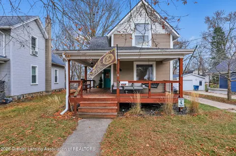 323 Johnson St, Charlotte, MI 48813