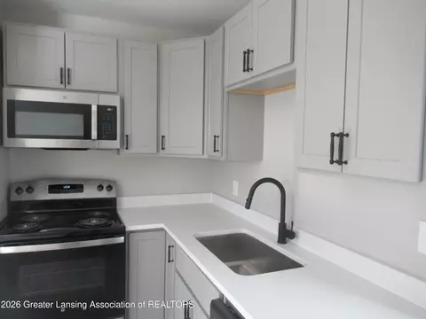 Kitchen - 1114 Hamilton St, Jackson, MI 49202 photo 4 of 4