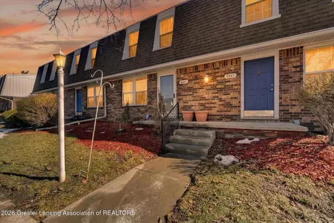 6341 Beechfield Dr #53, Lansing, MI 48911