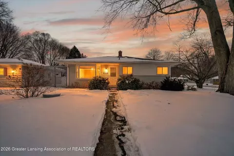 513 Mikesell St, Charlotte, MI 48813