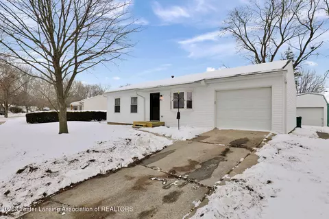 5641 Ashley Dr, Lansing, MI 48911