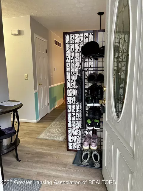 Entry Way - 513 N Scott St, Dewitt, MI 48820 photo 1 of 6