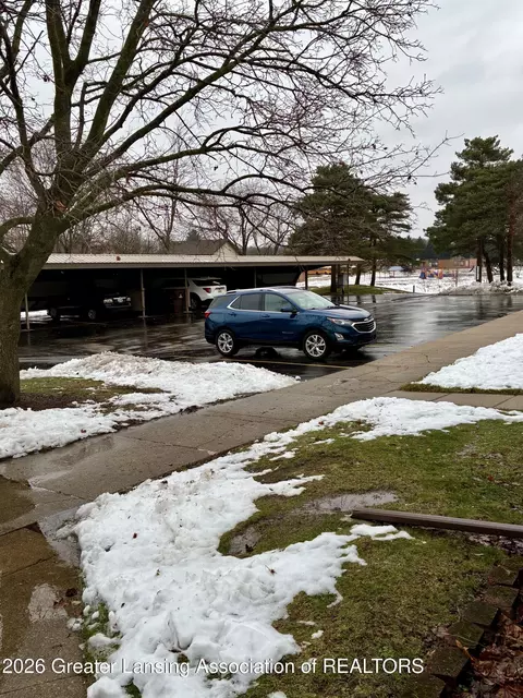 Exterior - 513 N Scott St, Dewitt, MI 48820 photo 1 of 2