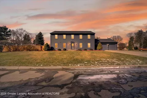 2098 Butternut Dr, Okemos, MI 48864