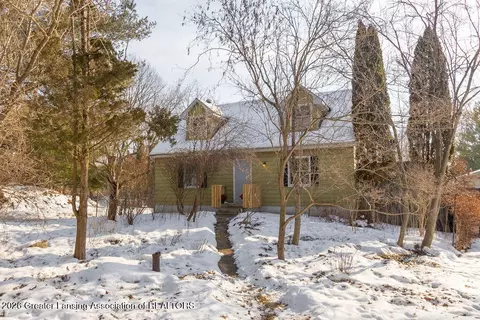 6266 E Clark Rd, Bath, MI 48808