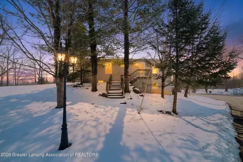 7362 S Lacey Lake Rd, Bellevue, MI 49021