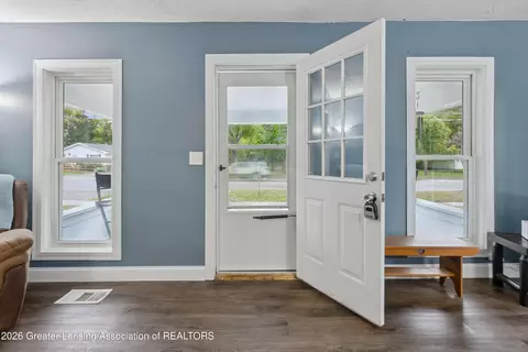 427 E Ash St, Mason, MI 48854 photo 6