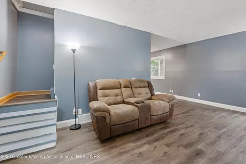 427 E Ash St, Mason, MI 48854 photo 9