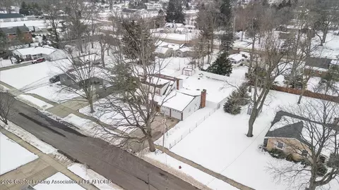 View/Area - 1218 Pine St, Grand Ledge, MI 48837 photo 4 of 10