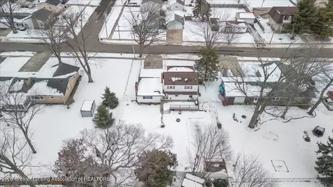 View/Area - 1218 Pine St, Grand Ledge, MI 48837 photo 6 of 10