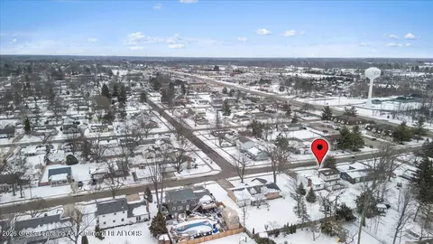 View/Area - 1218 Pine St, Grand Ledge, MI 48837 photo 9 of 10