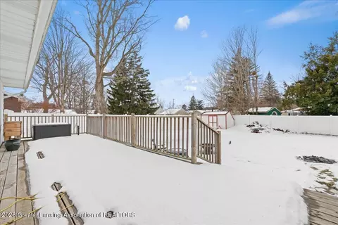 Exterior - 1218 Pine St, Grand Ledge, MI 48837 photo 2 of 6