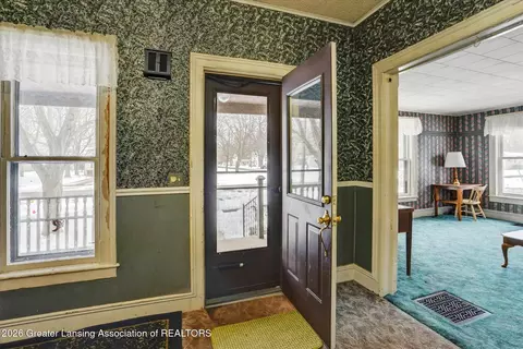 Entry Way - 132 Washington St, Maple Rapids, MI 48853 photo 2 of 2