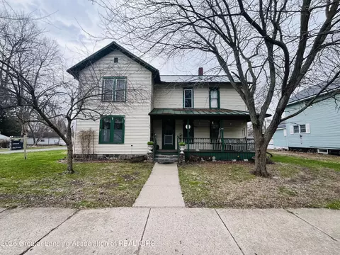 Exterior - 132 Washington St, Maple Rapids, MI 48853 photo 1 of 1