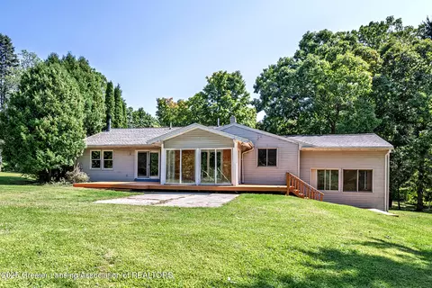 6421 Lounsbury Rd, Williamston, MI 48895