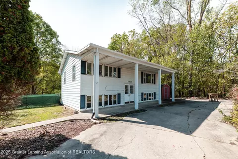 4939 W Columbia Rd, Mason, MI 48854