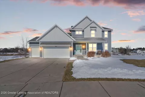 612 Launch Point Dr, Perry, MI 48872