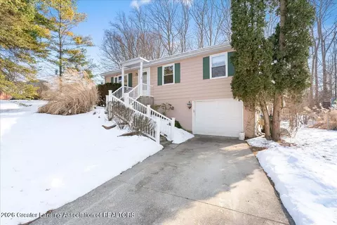 2230 Hamelon St, Lansing, MI 48910