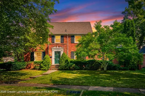 938 Wildwood Dr, East Lansing, MI 48823