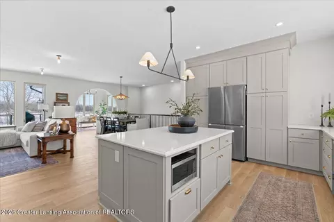 Kitchen - 14211 Myers Rd, Dewitt, MI 48820 photo 3 of 8