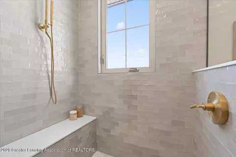 Bath - 14211 Myers Rd, Dewitt, MI 48820 photo 3 of 5