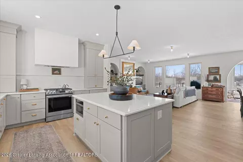 Kitchen - 14211 Myers Rd, Dewitt, MI 48820 photo 4 of 8