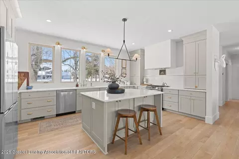 Kitchen - 14211 Myers Rd, Dewitt, MI 48820 photo 1 of 8
