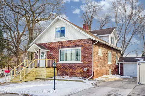 18068 Elizabeth St, Roseville, MI 48066