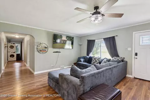 Entry Way - 1815 Hamilton Rd, Okemos, MI 48864 photo 1 of 2