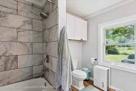 Bath - 1815 Hamilton Rd, Okemos, MI 48864 photo 2 of 2