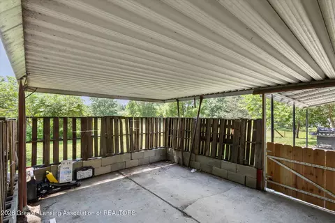 Exterior - 1815 Hamilton Rd, Okemos, MI 48864 photo 5 of 7