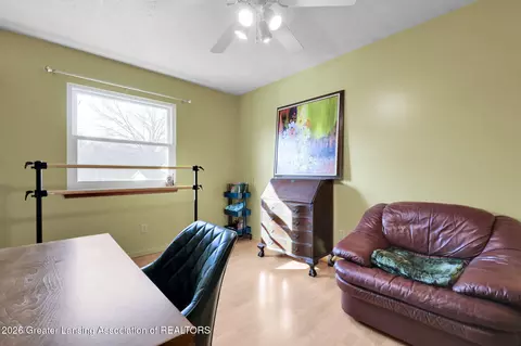 Bedroom - 2414 Pine Tree Rd, Holt, MI 48842 photo 3 of 4