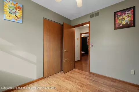 Bedroom - 2414 Pine Tree Rd, Holt, MI 48842 photo 4 of 4