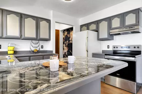 Kitchen - 2414 Pine Tree Rd, Holt, MI 48842 photo 2 of 5