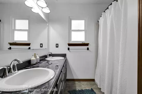 Bath - 2414 Pine Tree Rd, Holt, MI 48842 photo 2 of 2