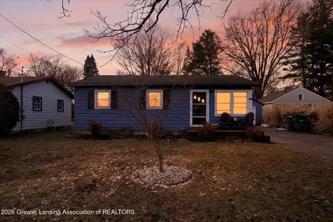 5902 Haag Rd, Lansing, MI 48911